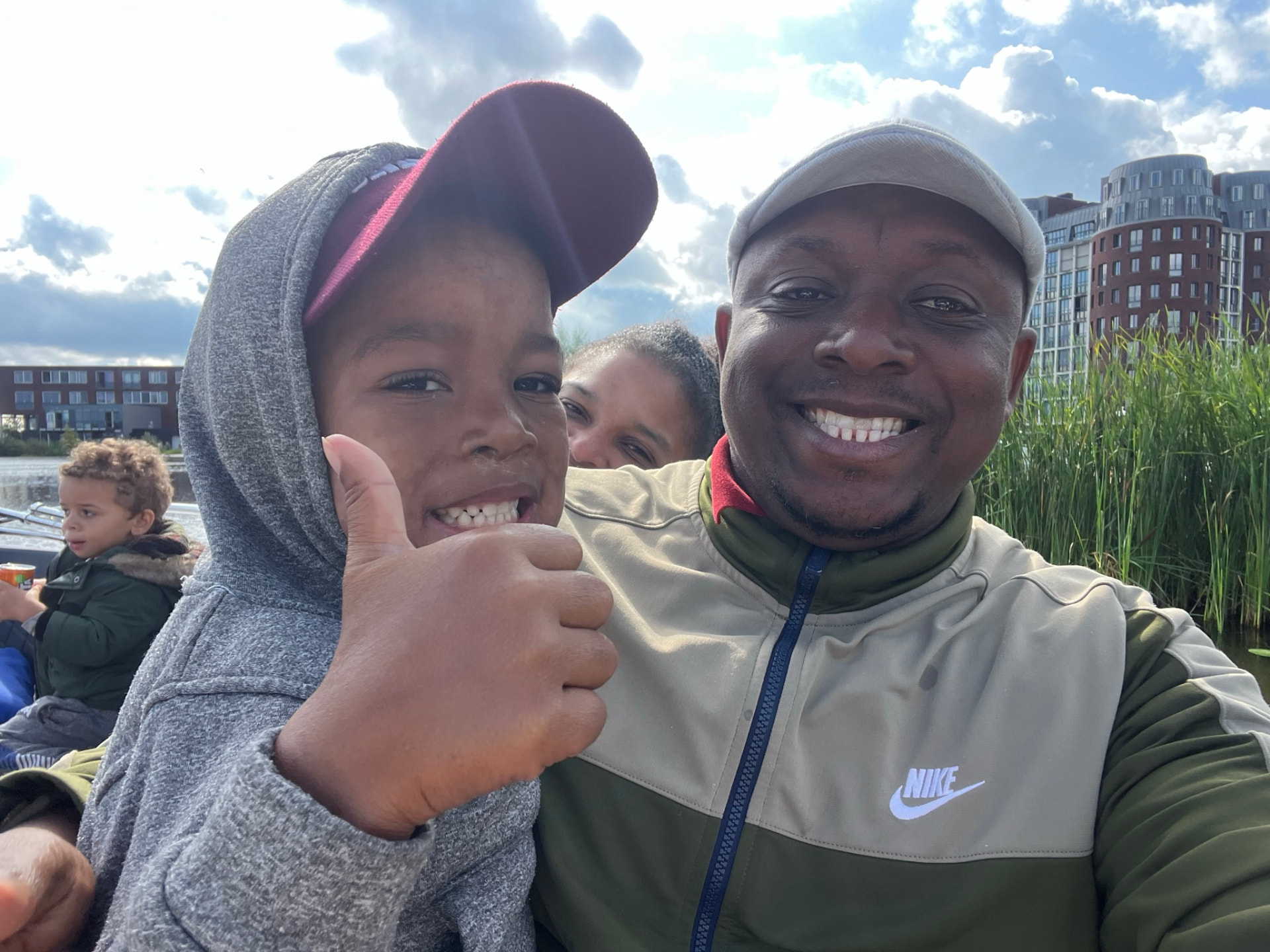 Sandy Welvaart met zijn zoon Asher